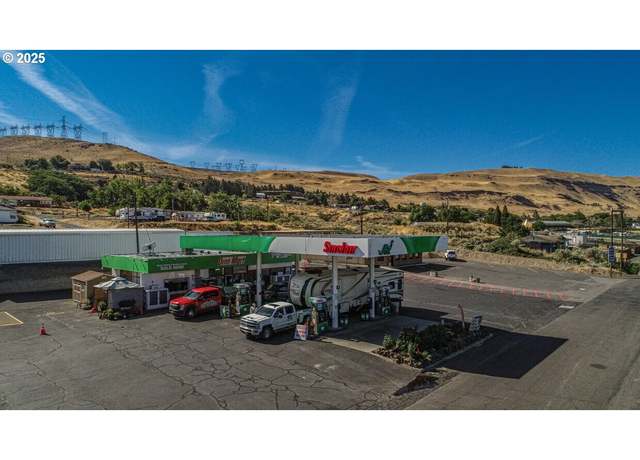 Property at 606 E 1st, Rufus, OR 97050