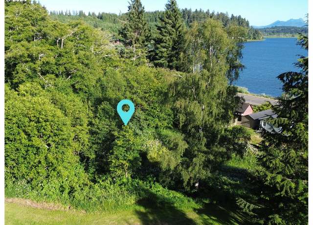Property at 2041 SE 1st St, Astoria, OR 97103
