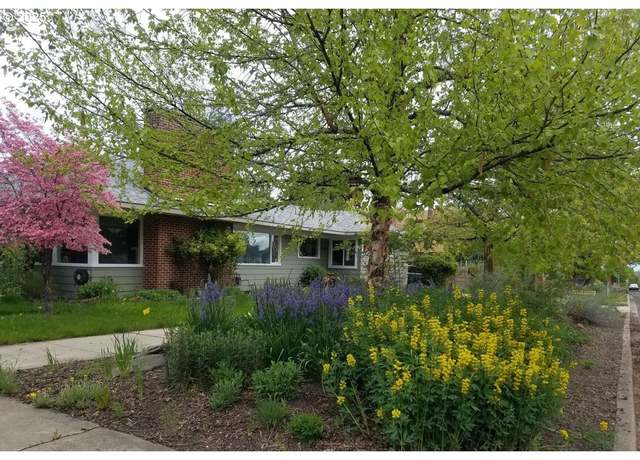Property at 1501 Cedar St, La Grande, OR 97850, 3 beds, 3 baths