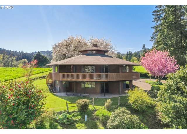 Property at 32733 Apple Valley Rd, Scappoose, OR 97056, 5 beds, 3 baths