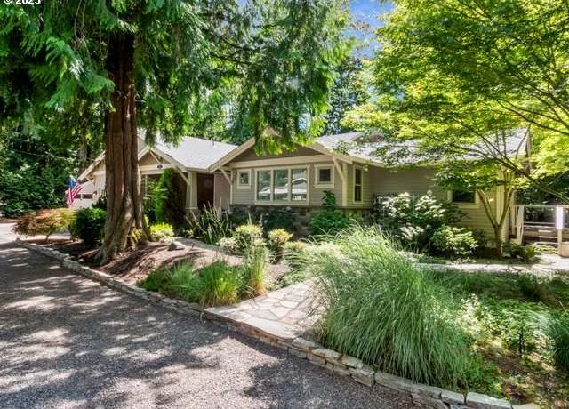 Property at 18845 Parkwood Pl, West Linn, OR 97068, 4 beds, 3 baths