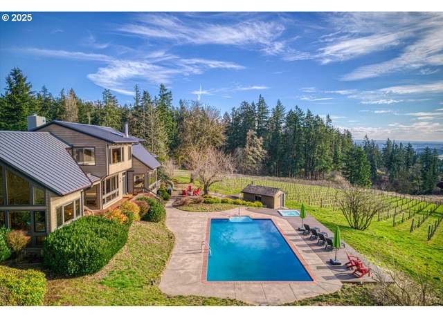 Property at 2636 SW Schaeffer Rd, West Linn, OR 97068, 5 beds, 5 baths