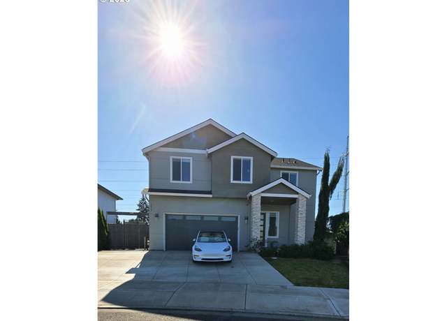 Property at 2914 NE 168th Ave, Vancouver, WA 98682, 4 beds, 3 baths