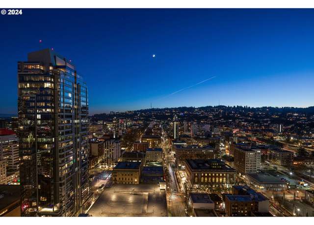 Property at 550 SW 10th Ave #2101, Portland, OR 97205, 3 beds, 3.5 baths