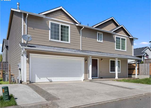Property at 15262 Penny Ave, Sandy, OR 97055, 4 beds, 3 baths