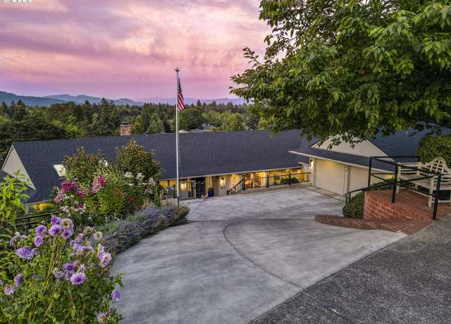 Property at 420 Spyglass Dr, Eugene, OR 97401, 3 beds, 3 baths
