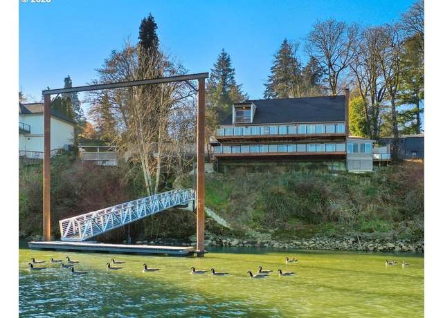 Property at 10150 S Riverside Dr, Portland, OR 97219, 3 beds, 3.5 baths