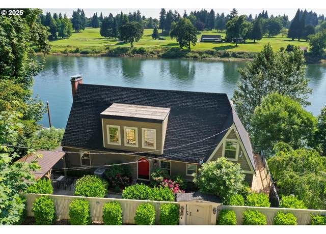 Property at 10150 S Riverside Dr, Portland, OR 97219, 3 beds, 3.5 baths