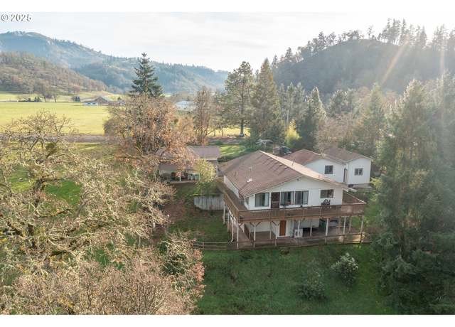 Property at 5383 Sunshine Rd, Roseburg, OR 97470, 5 beds, 3.5 baths