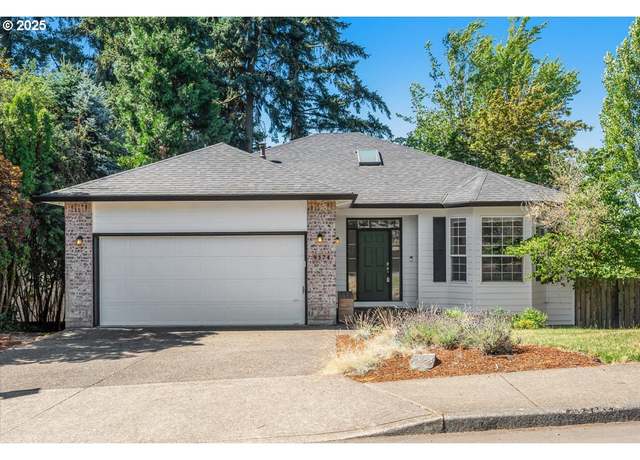 Property at 9174 SW Waverly Dr, Portland, OR 97224, 4 beds, 2.5 baths