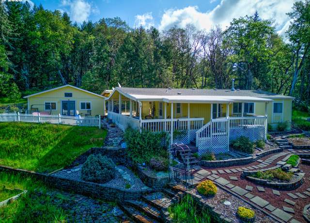 Property at 1160 Cleveland Loop Dr, Roseburg, OR 97471, 3 beds, 2 baths