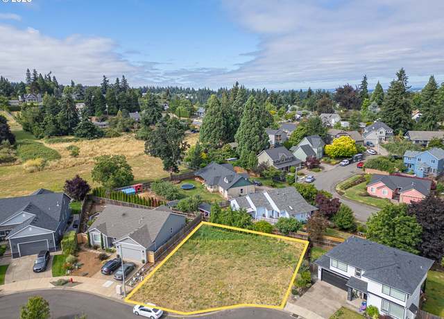 Property at 1017 Jaysie Dr, Silverton, OR 97381