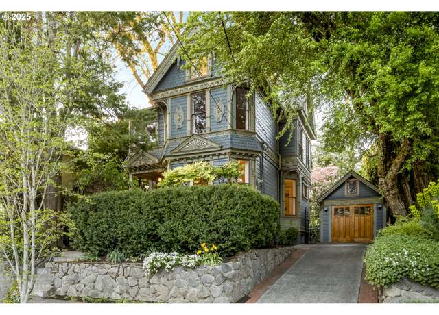 Property at 1123 NE Tillamook St, Portland, OR 97212, 4 beds, 3 baths