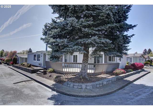 Property at 17401 SE 39th St #17, Vancouver, WA 98683, 3 beds, 2.5 baths