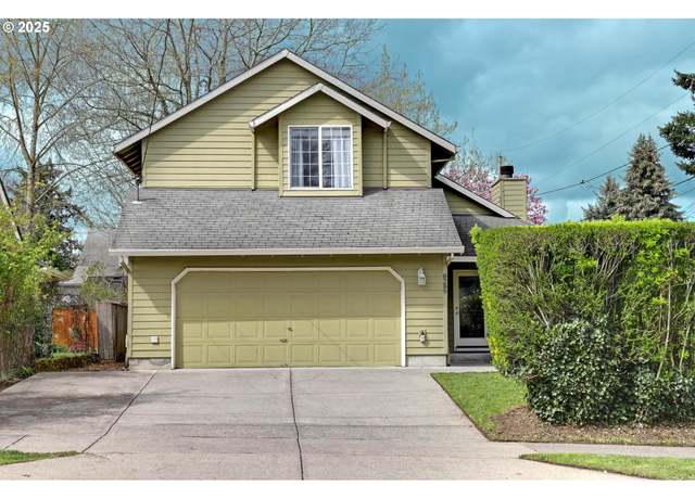 Property at 8289 N Peninsular Ave, Portland, OR 97217, 3 beds, 2.5 baths