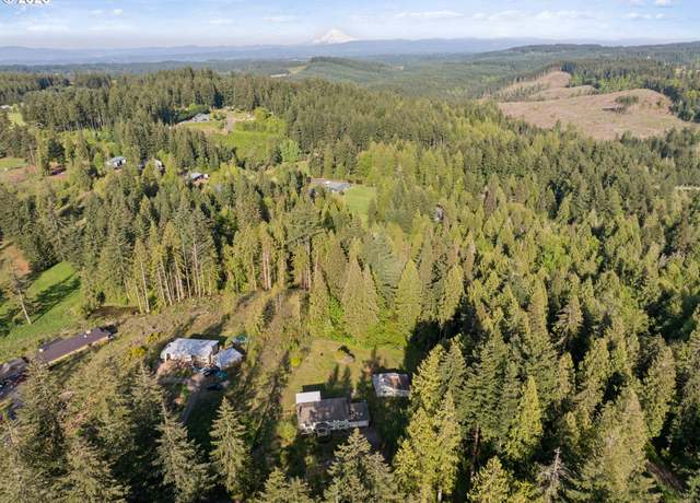 Property at 22400 S Evergreen Dr, Beavercreek, OR 97004, 5 beds, 3 baths