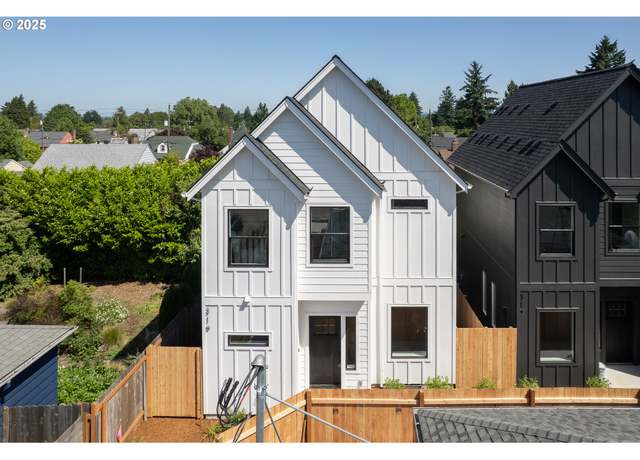 Property at 319 N Holland St, Portland, OR 97217, 3 beds, 2.5 baths