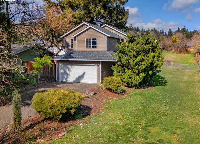 Property at 400 SW 3rd St, Dundee, OR 97115, 4 beds, 2.5 baths