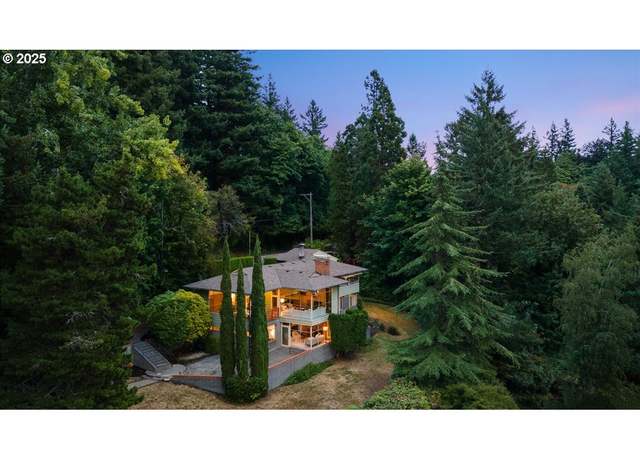 Property at 3330 SW Fairmount Blvd, Portland, OR 97239, 4 beds, 3 baths