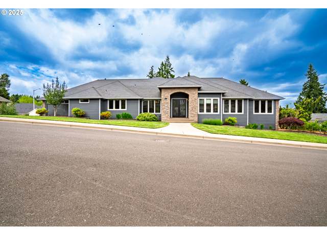 Property at 2111 Celeen Ave, Salem, OR 97302, 4 beds, 3 baths