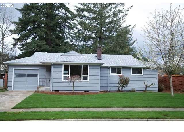 Property at 3215 SE 116th Ave, Portland, OR 97266, 3 beds, 1 bath