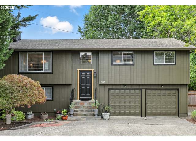 Property at 2196 SW 9th Ct, Gresham, OR 97080, 4 beds, 2.5 baths