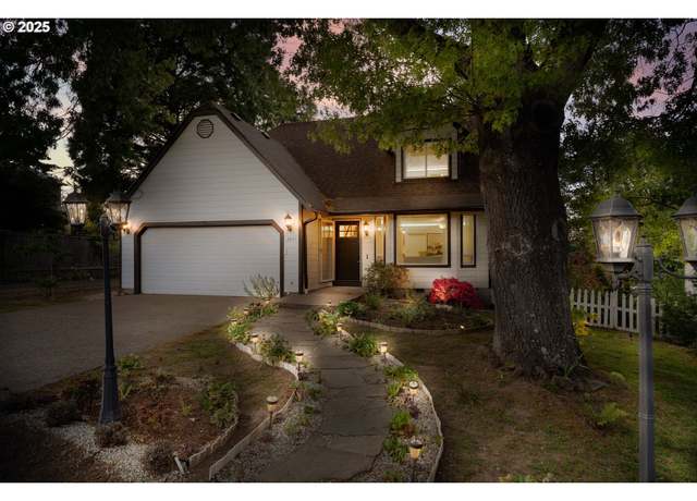 Property at 3811 SW Baird St, Portland, OR 97219, 3 beds, 2 baths