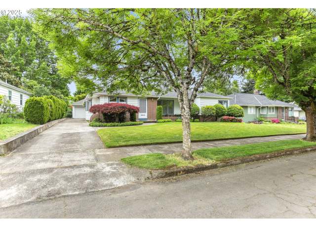 Property at 3532 SE Insley St, Portland, OR 97202, 2 beds, 2 baths