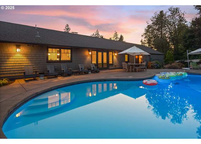 Property at 17900 Crestline Dr, Lake Oswego, OR 97034, 5 beds, 3.5 baths