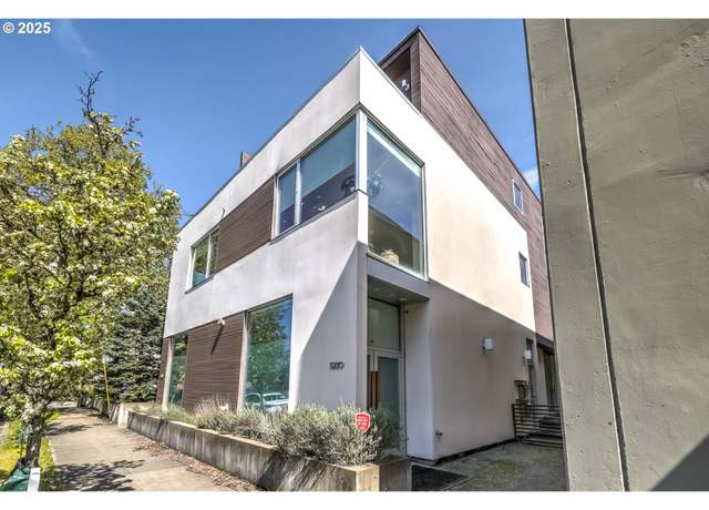 Property at 5226 N Williams Ave, Portland, OR 97217, 2 beds, 2 baths