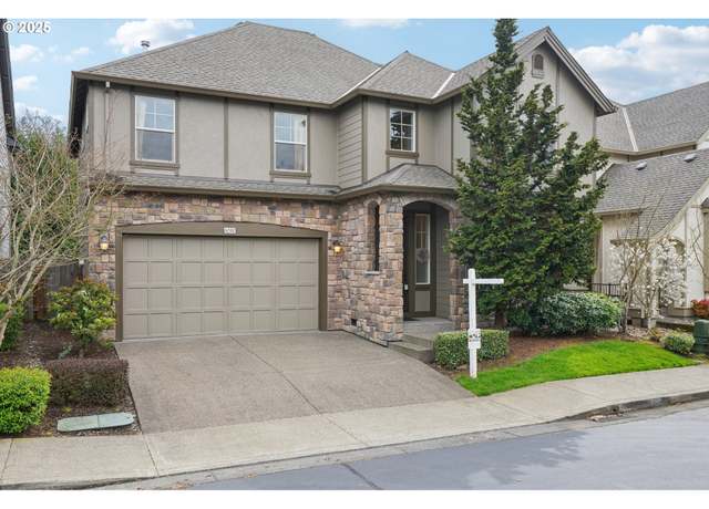 Property at 6090 NE Whitewood Dr, Hillsboro, OR 97124, 3 beds, 2.5 baths