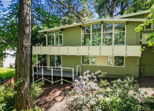 Property at 3220 NW Crest Dr, Corvallis, OR 97330, 4 beds, 2.5 baths