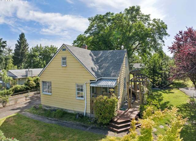 Property at 4830 NE 60th Ave, Portland, OR 97218, 3 beds, 1.5 baths