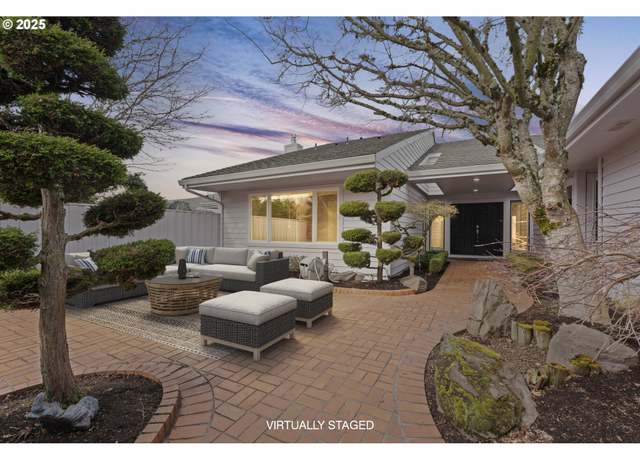 Property at 31735 SW Village Crest Ct, Wilsonville, OR 97070, 2 beds, 2 baths