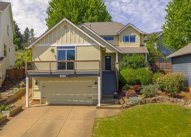 Property at 986 SW Tomahawk Pl, Dundee, OR 97115, 3 beds, 2.5 baths