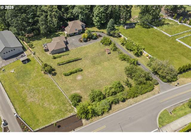 Property at 28825 SW Grahams Ferry Rd, Wilsonville, OR 97070, 3 beds, 2.5 baths