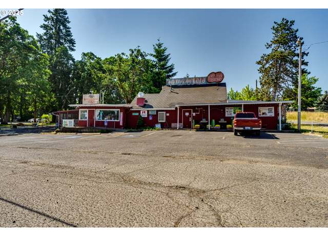 Property at 39128 Dexter Rd, Dexter, OR 97431, 1 bed, 3 baths
