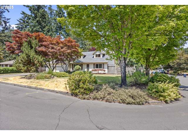 Property at 6120 SW Cross Creek Dr, Beaverton, OR 97078, 4 beds, 2 baths
