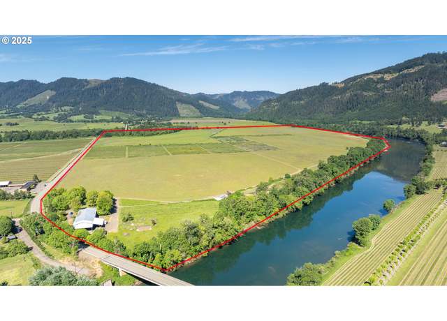 Property at 687 Hubbard Creek Rd, Umpqua, OR 97486, 4 beds, 2 baths