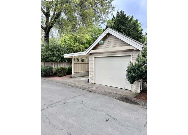 Property at 263 Spyglass Dr, Eugene, OR 97401, 2 beds, 2 baths
