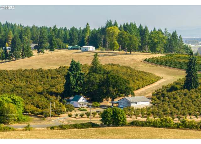 Property at 26413 Franklin Rd, Junction City, OR 97448, 2 beds, 2 baths