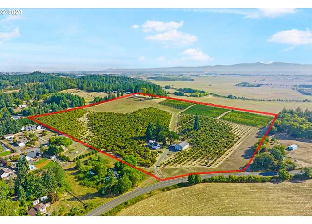 Property at 26413 Franklin Rd, Junction City, OR 97448, 2 beds, 2 baths