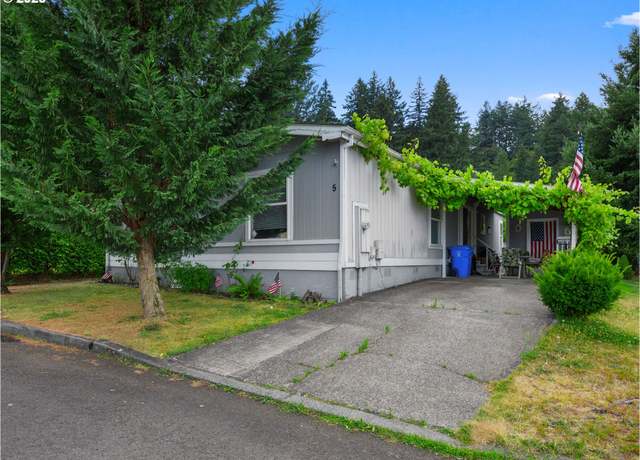 Property at 3930 SE 162nd Ave #5, Portland, OR 97236, 3 beds, 2 baths