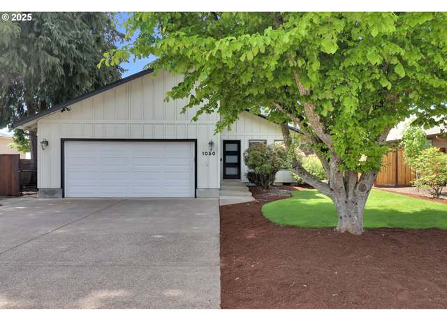 Property at 1050 Arcadia Dr, Eugene, OR 97401, 3 beds, 2 baths