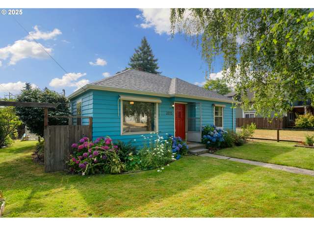 Property at 3215 Q St, Vancouver, WA 98663, 2 beds, 1 bath