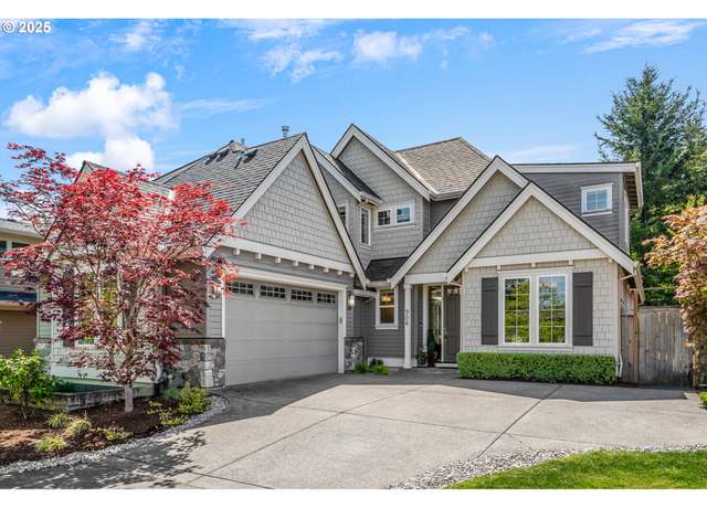 Property at 906 Cedar St, Lake Oswego, OR 97034, 4 beds, 3.5 baths