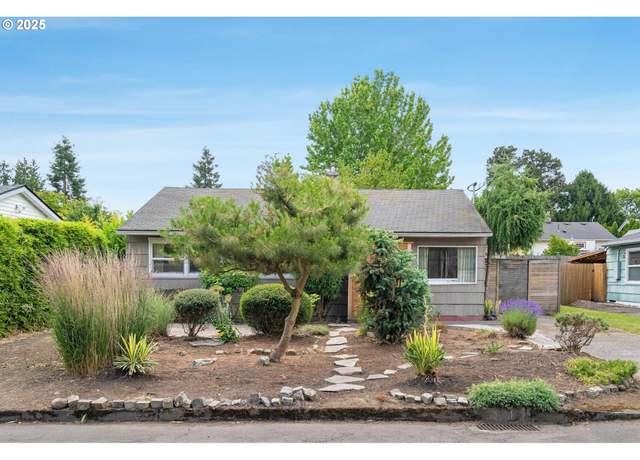 Property at 6860 N Hudson St, Portland, OR 97203, 3 beds, 1 bath