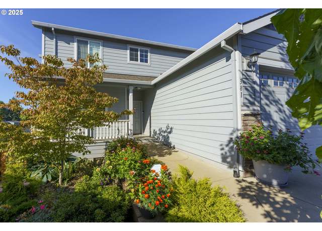 Property at 381 SE Regan Hill Loop, Estacada, OR 97023, 4 beds, 2.5 baths