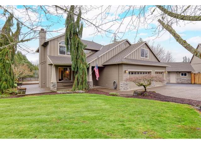 Property at 18214 S Brookstone Dr, Oregon City, OR 97045, 4 beds, 2.5 baths
