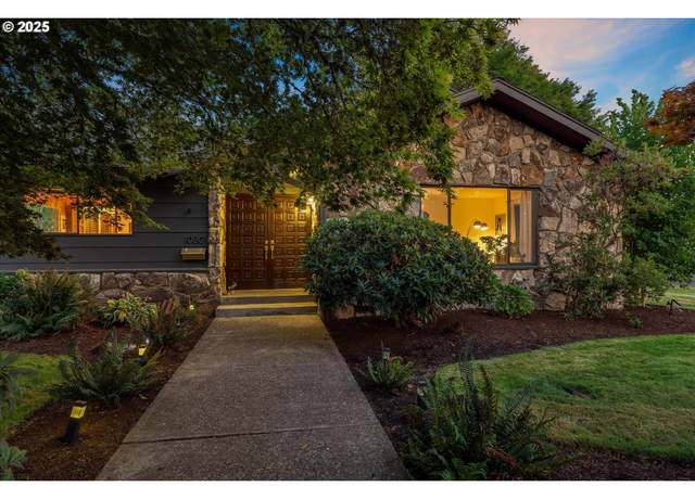 Property at 1030 NW 20th St, Mcminnville, OR 97128, 4 beds, 2 baths
